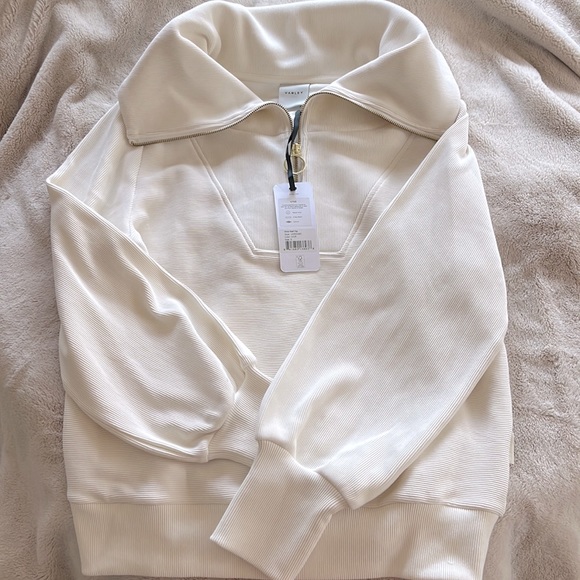 Varley Sweaters - NEW WITH TAGS! Varley Vine Sweatshirt in Ivory